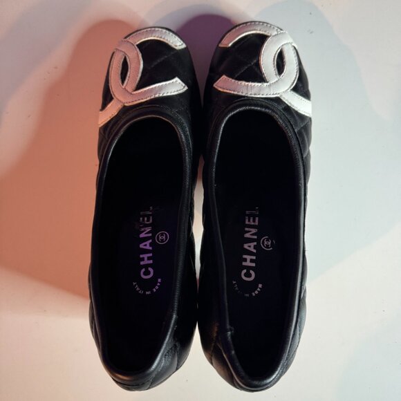 Classic Chanel Quilted Shoes, Mid-Heel - Picture 11 of 12